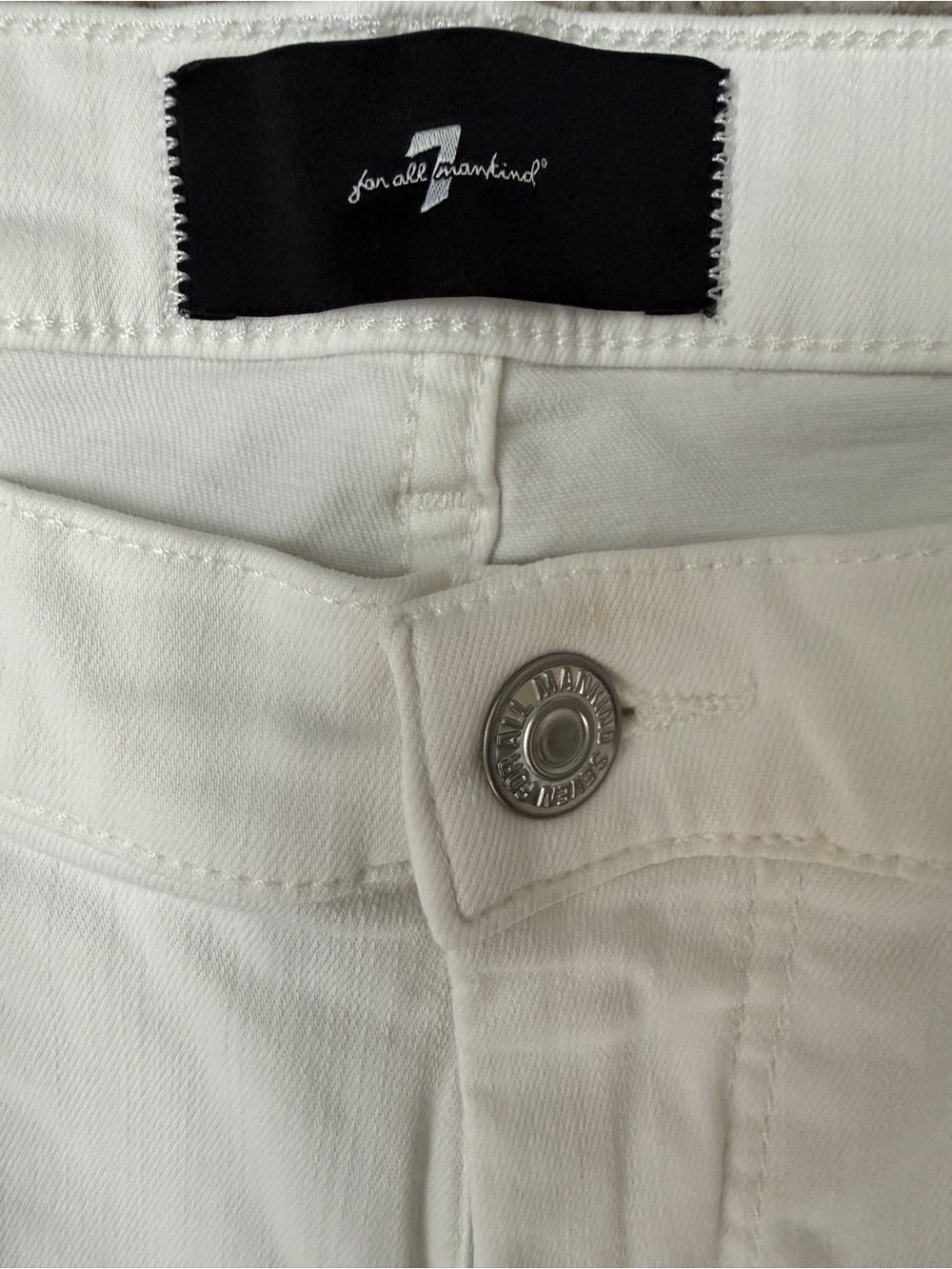 7 For All Mankind White High-Rise Wide-Leg Jeans — Flared Silhouette - Picture 4 of 7
